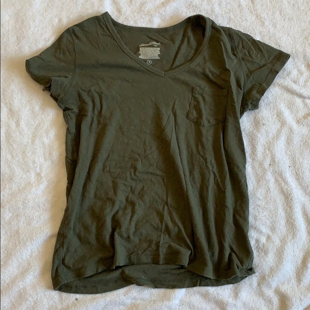 Universal Thread Green T-shirt - M